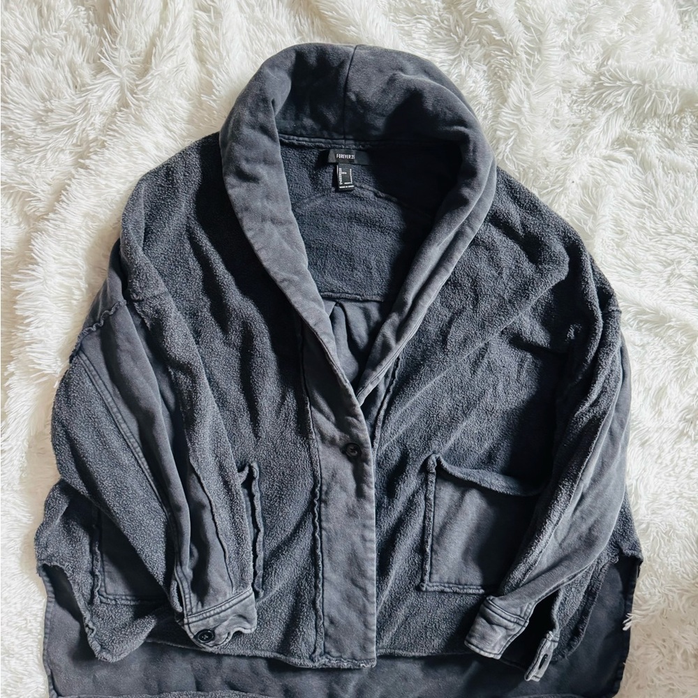 🏔️ Shacket - Picture 2 of 3